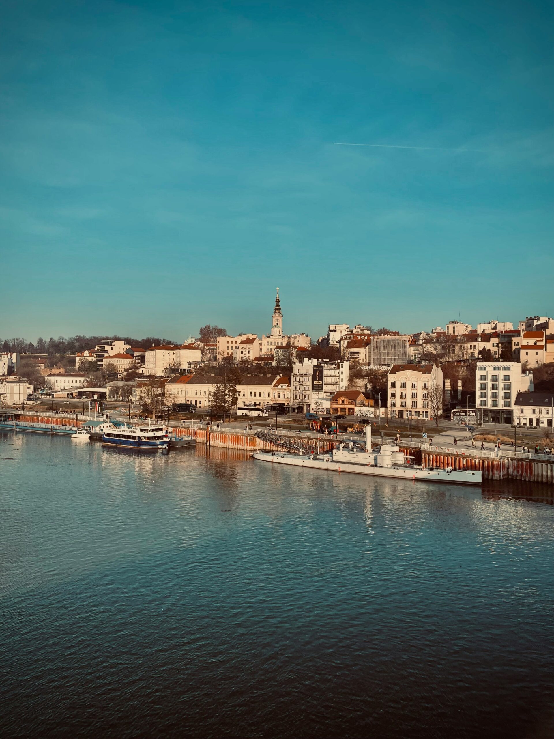 Jedan grad, dva skrivena totalitarizma